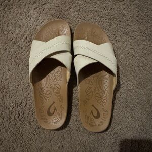OluKai Women's Tan Slide Sandals
